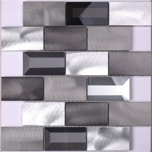 Ljus / mörkgrå aluminiumblandning av glasplattor i köksvägg