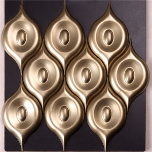 Förtrollade dekorativa tegelplattor i guldmetall 3D